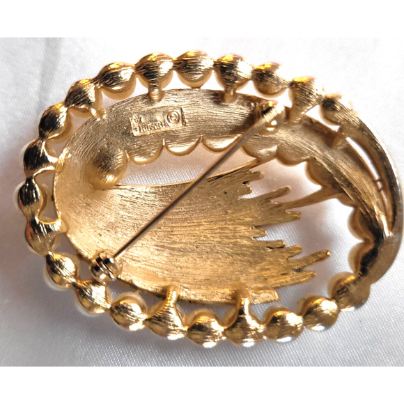 Signed Crown Trifari  Brooch Vtg Faux Pearls Goldtone Abstract Pin MCM 50s 60s - Picture 5 of 5